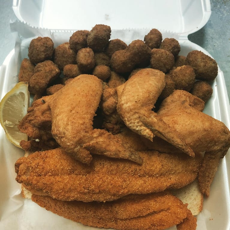 Welcome to Hooks Fish & Chicken Plus!